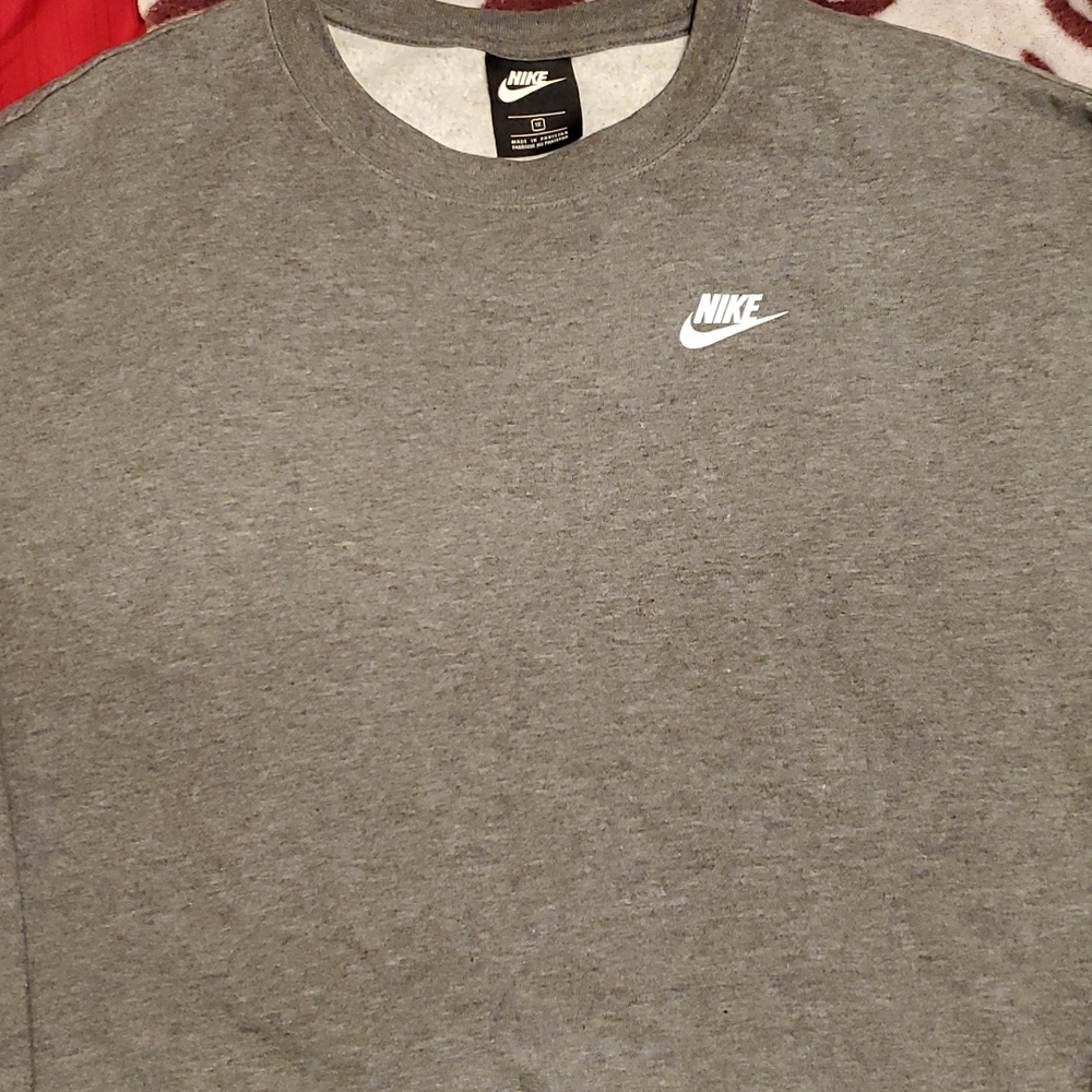 Plus size Nike sweatshirt 1x, charcoal.